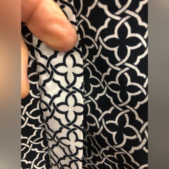 SUNG BY ALFRED SUNG BLOSE WHITH BUTTONS DOWN in size large - Picture 4 of 6